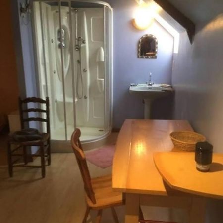 Chambre Chez L'Habitant Rueyres Экстерьер фото