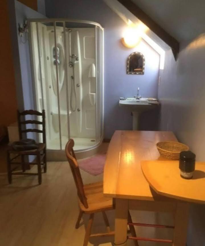 Chambre Chez L'Habitant Rueyres Экстерьер фото